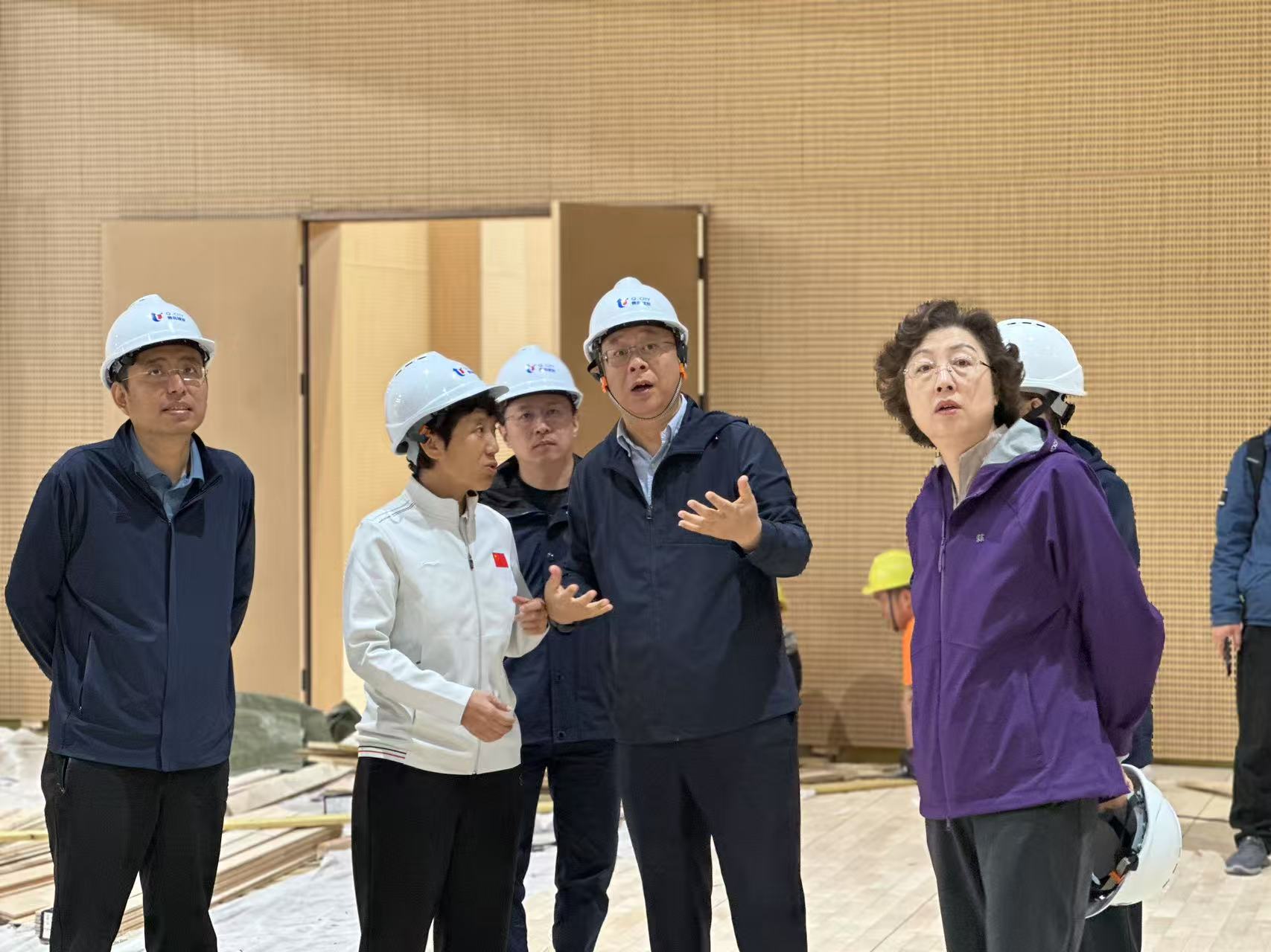 山東省體育局、青島市委領導帶隊調研浮山全民健身中心項目